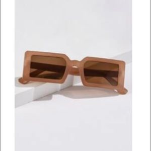 Chic sunglasses